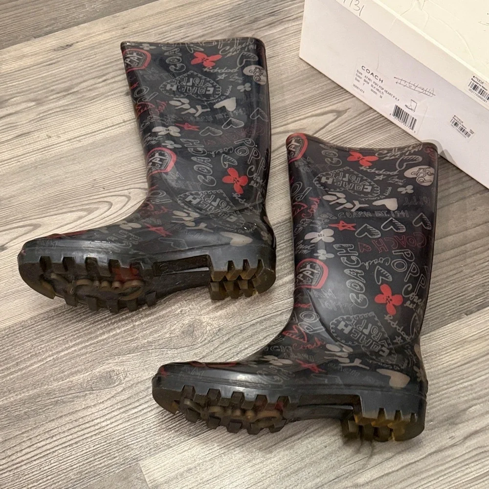 Coach Pixy Pop Black Heart Graphic Print Rain Boots Size 7
